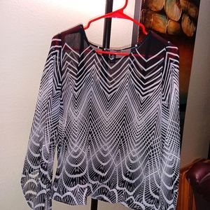 ⭐️Alfani, beautiful top ⭐️3 items for $10.00 bundle to get the deal!⭐️